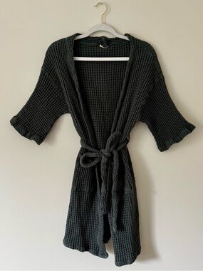 Bathen Waffle Knit Belted Hotel Robe with Pockets, Charcoal Grey – One Size